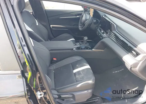 2025 Toyota Camry Se z USA, uszkodzony, nr VIN 4T1DAACK6SU596532